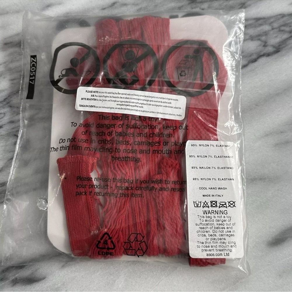 ASOS Curve Red Oversized Fishnet Tights One Size New Plus Size - Picture 3 of 4